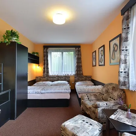 Horska Chata Jezek Lodge